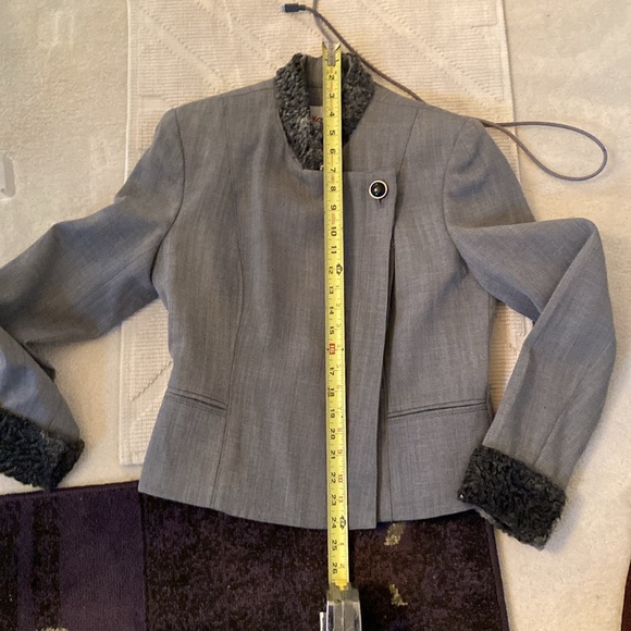 93 Karen  Nicole New York Vintage fur trimmed jacket sz 6 p2p 16 - Picture 9 of 11